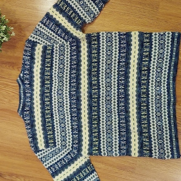 Christopher Banks button down top. Size M-L - Picture 5 of 5